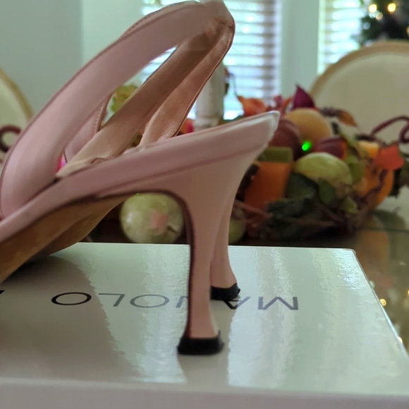 Manolo Blahnik Slingbacks - Picture 5 of 10
